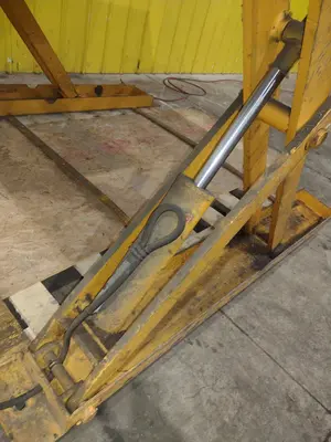 2,000 LBS X 96" X 72" ECONOLIFT MODEL #DT-SL38-20 HYDRAULIC SCISSOR LIFT TABLE: YOBRO #24990