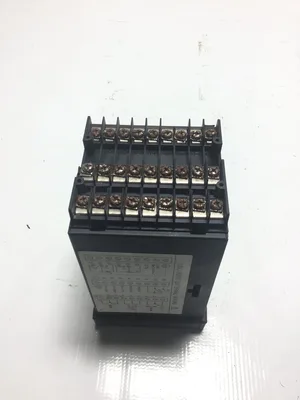 Honeywell DC300A-A-000-30-0A00-0 Temperature Controller 18vA