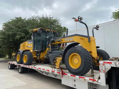 2013 John Deere 772GP