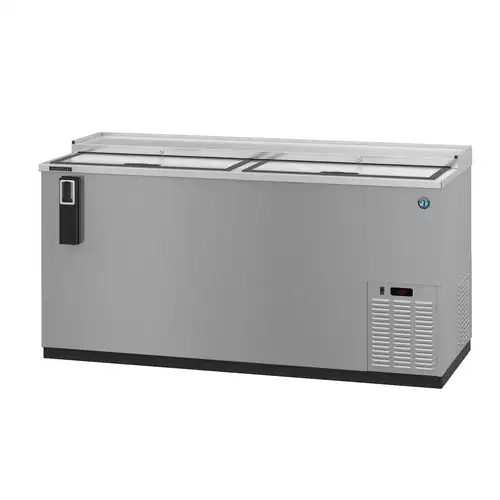 Hoshizaki CC65-S 65 1/2" Forced Air Bottle Cooler - Holds (890) 12 oz Bottles, Lid Locks, 115v