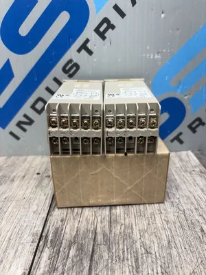 OMRON E5CS-R1KJX-F Electrical/PLC/Automation | ESS Industrial Equipment Sales (4)