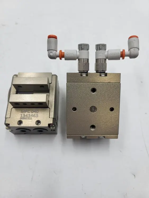 Used SCHUNK SCHUNK (1343463) MPC 040 - GRIPPER FOR SMALL COMPONENTS PNEUMATIC Robot Parts | ND Industrial Surplus #1216570
