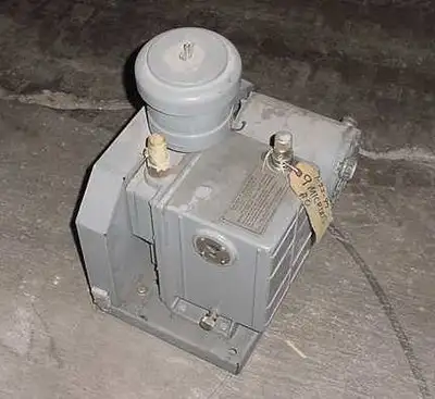 Welch Scientific Co. Vacuum Pump, 1 hp.