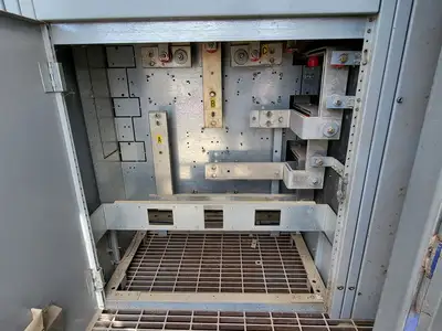 Power Distribution Center (PDC), 1600A Main, 2-400A & 4-100A