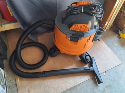 Used _UNKNOWN_ _UNKNOWN_ Wet/Dry Vacuums Michigan US | Miedema Asset Management Group #1323971