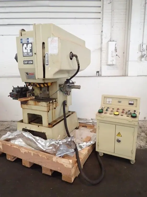 Used 2006 CHIN FONG CAF-20H Gap Frame (OBS) Presses | CW WOOD MACHINERY #475288
