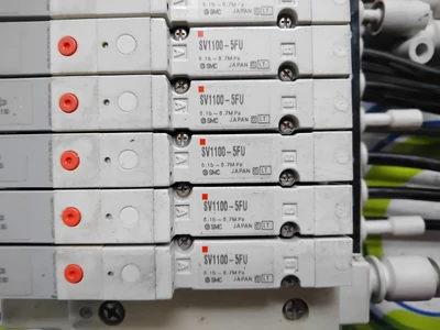 USED SMC SS5V1-F1L06  SV1100-5FU
