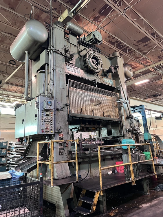 Used 1980 VERSON S2-600-108-60T Straight Side Presses Michigan US | Universal Press & Machinery (UPM) #5270