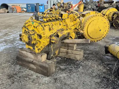 USED 2015 KOMATSU R561-13-51030