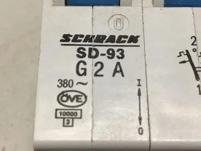 USED SCHRACK SD-93G 2A