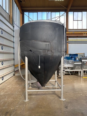 Used _UNKNOWN_ 3,800 Litre Stainless Steel Tanks GB | Perry Equipment #1136194