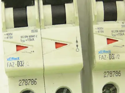 Eaton FAZ-D32/2 Circuit breaker 2-Pole 32A  Lot of 2