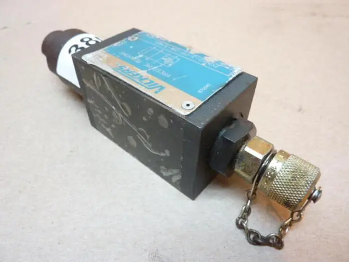 Used VICKERS DGMX2-3-PP-CW-S-40 Valves/Fittings Michigan US | Ideal Machinery #709813