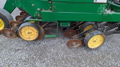 USED JOHN DEERE 750