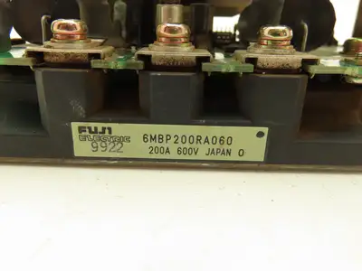 Yaskawa JUSP-WS60AA Servo Amplifier & Fuji 6MBP200RA060 Power Supply 600V 200A