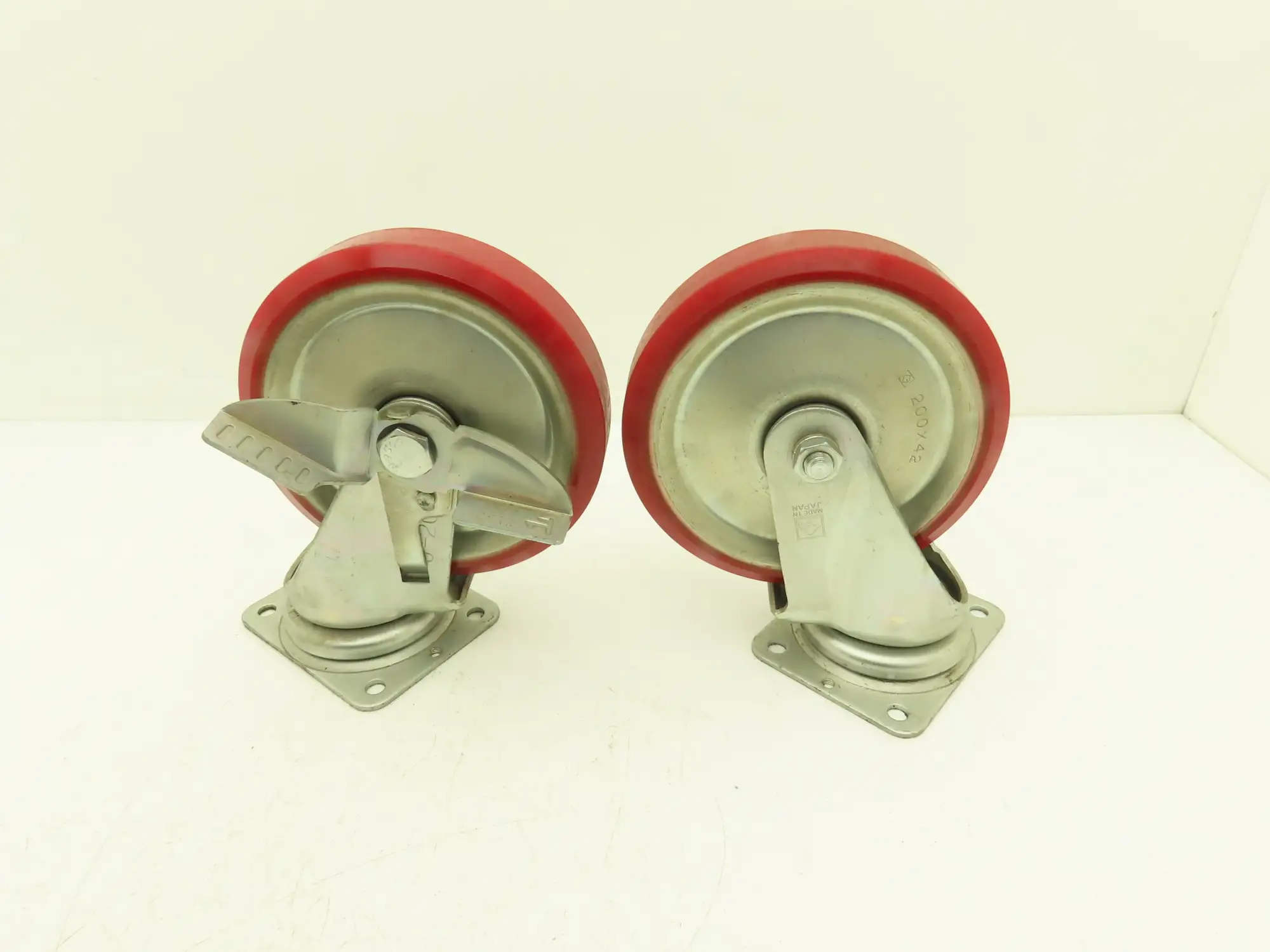 200x42mm 8" Red Polyurethane Swivel Plate Caster Wheel w/Brake J-200S  Lot of 2