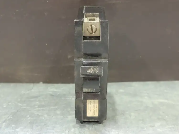 Used FEDERAL PIONEER NA140 Switchgears British Columbia CA | Lenmark #243632