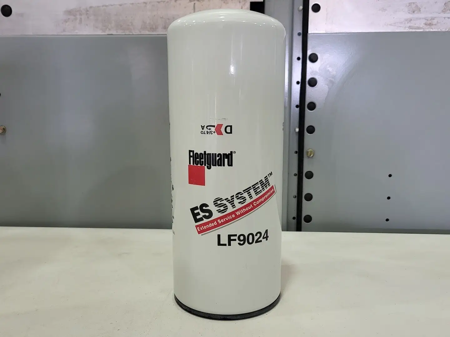 USED FLEETGUARD LF9024