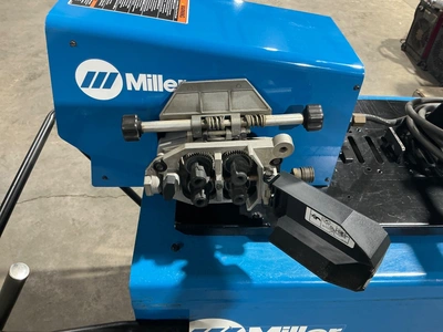 MILLER AUTO DELTAWELD 452 Mig Welders | Direct Industrial (5)