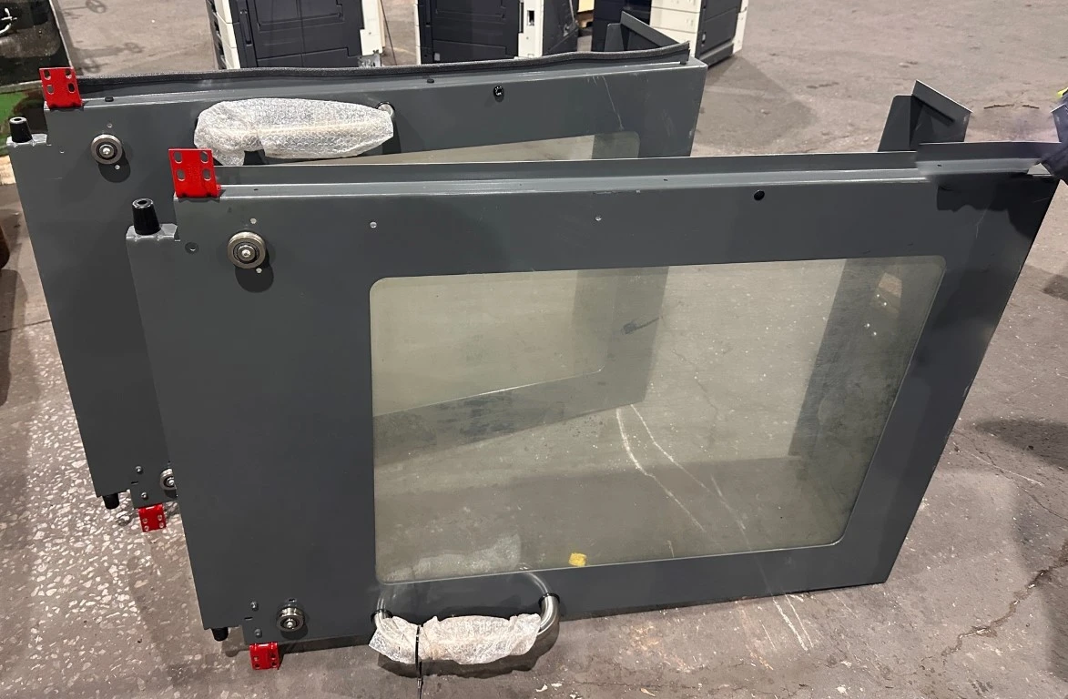 HAAS VF-2 DOORS - 2
