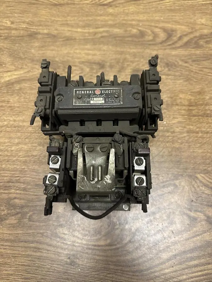Used GE CR7006C101Q Starters | Surplus Asset Holdings #1205086