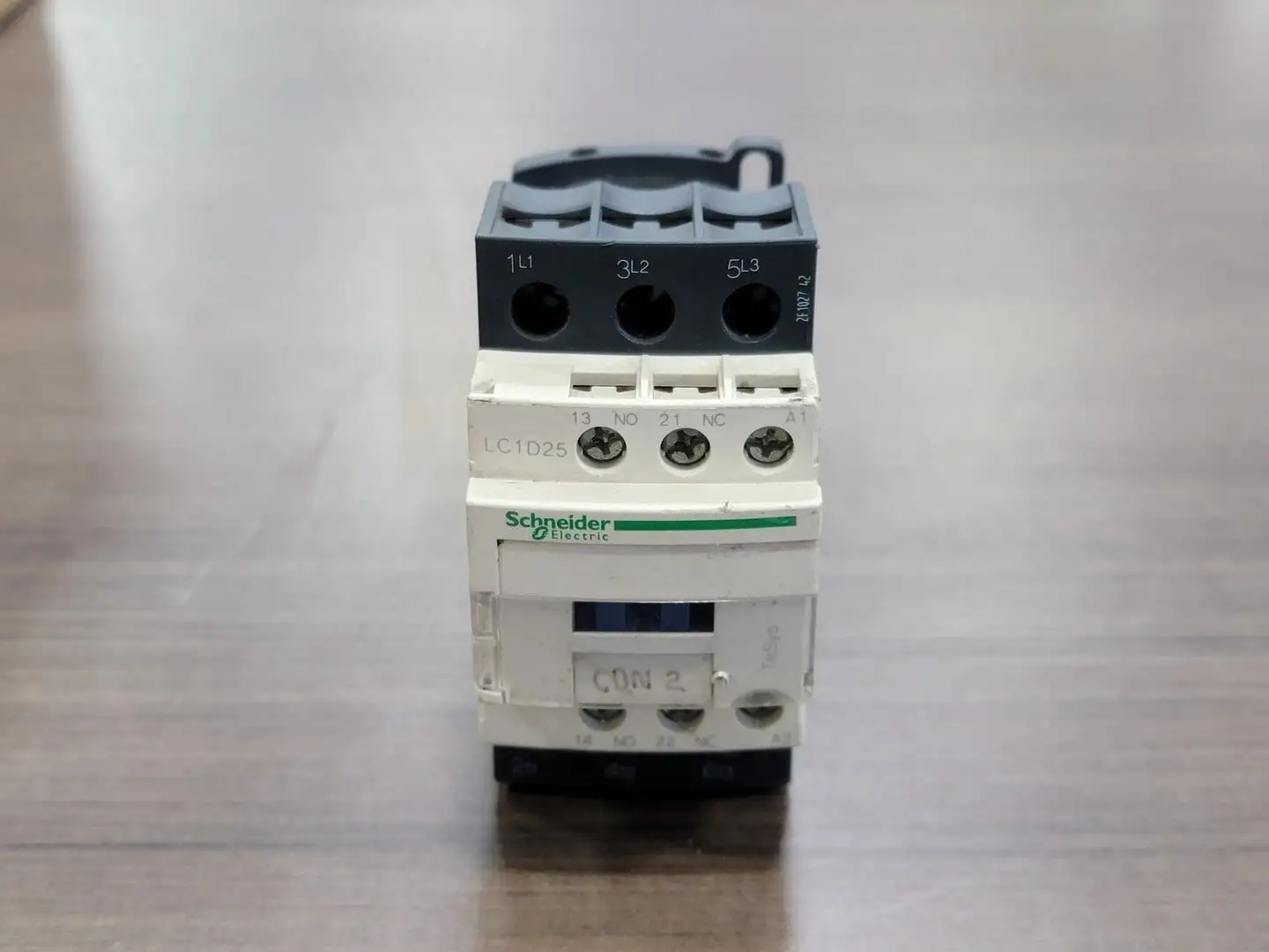 USED SCHNEIDER ELECTRIC LC1D25