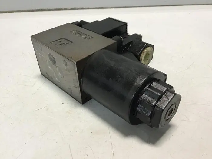 Used TOKIMEC DG4V-3-2A-M-P7-H-7-52 Valves/Fittings Michigan US | Ideal Machinery #704685