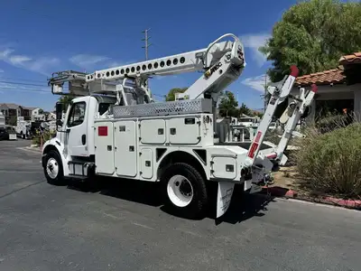 Used 2014 _UNKNOWN_ _UNKNOWN_ Bucket (boom) trucks California US | Commerce Truck Equipment Sales #1548709
