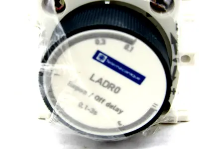 NEW SCHNEIDER ELECTRIC TELEMECANIQUE LADR0 CONTACTOR