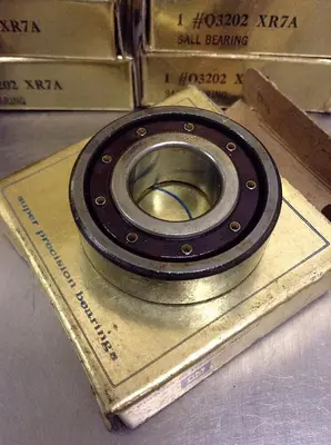 New | in-Stock NEW DEPARTURE HYATT Q3202 XR7A Bearings | Surplus Asset Holdings #1191489