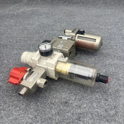 Used SMC AW40-N04E-2Z-B Air Pressure Regulators California US | Davliegogo LLC #1706207