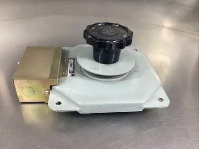 General Electric Rheostat, 600 Volt, Cat.# 8070EB105AE74 198 Ohms 4B