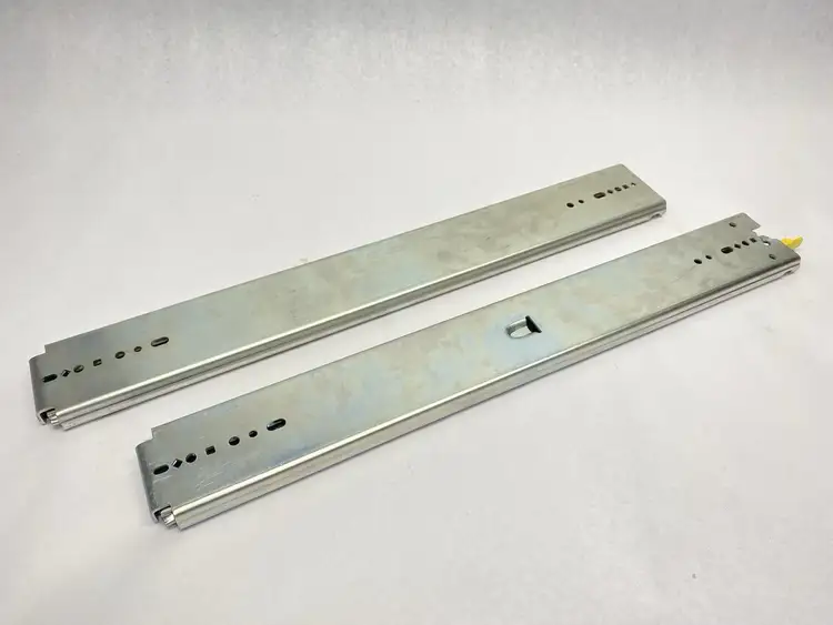 New | in-Stock ACCURIDE HEAVY DUTY LOCK IN/OUT DRAWER SLIDE RAILS PLC Input & Output | Maverick Industrial Sales #1106404