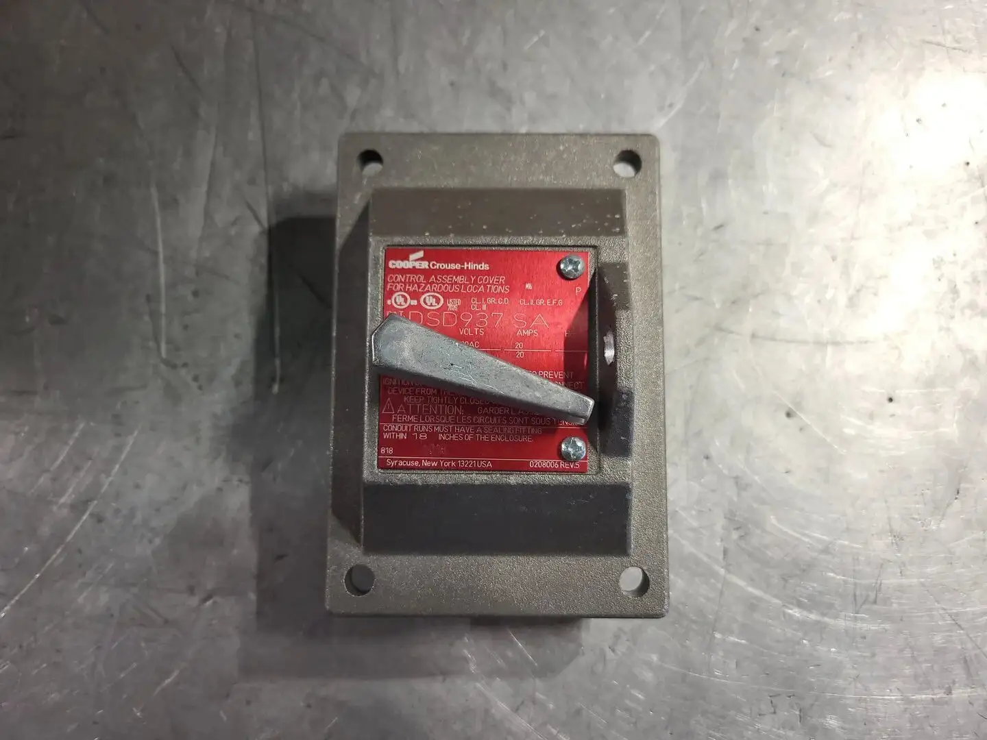 NEW CROUSE-HINDS DSD937 SA