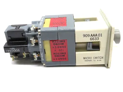 NEW MICRO SWITCH 909AAA01 PUSHBUTTON WITH INDICATOR