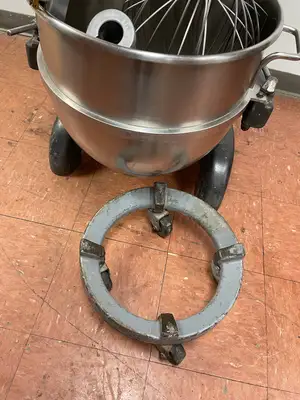 Used Hobart Used Hobart H600T 60qt 4 Speed Floor Mixer with Accessories 220V 3PH - BB Planetary Mixers Illinois US | Falcon Restaurant Supply #1374486