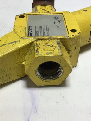 Parker LV8NAB Pneumatic Lockout Valve with Silencer Max Pressure 300PSI 2068kPa