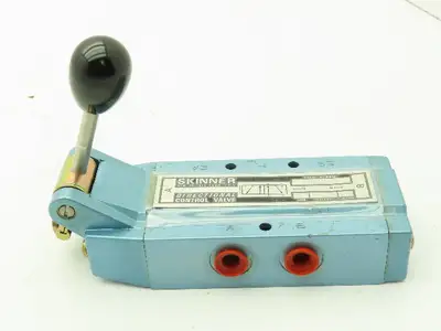 Skinner S3L0ACX2 Pneumatic Directional Control Hand Lever Valve 5/2 Pos 150 PSI