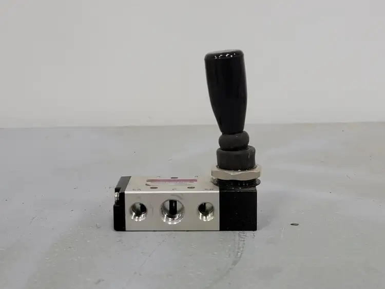 Used STC 4H230C-M Valves/Fittings British Columbia CA | Lenmark #257631