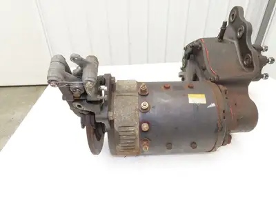 Toyota 14110-12181-71 Forklift Right Front Drive Axle & Motor 5-Lug Off 5FBE15