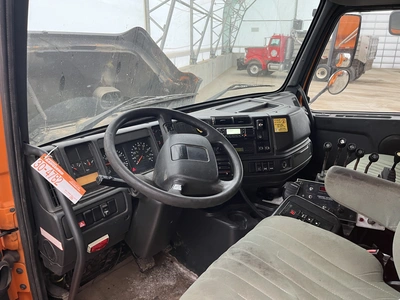 Used 2003 VOLVO VHD 6X4 Dump trucks Michigan US | Miedema Asset Management Group #1414286