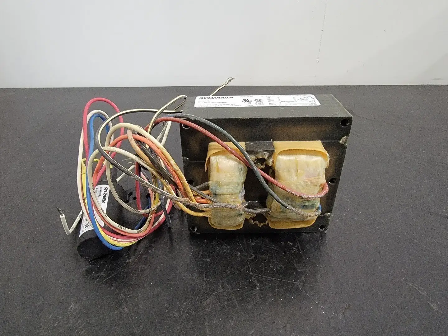 Used SYLVANIA LU250/TRI Misc Electrical & Power Parts British Columbia CA | Lenmark #247732