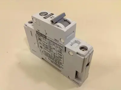 USED ALLEN BRADLEY 1492-CB1/G020 SER B