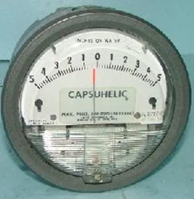 QTY. 1. CAPSUHELIC GAUGE MAX. PRESS 500 PSIG. (340...