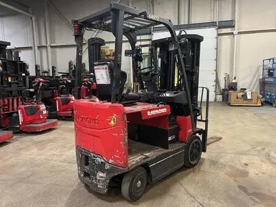 Used 2017 RAYMOND 4750C40 4-Wheel Sit down Electric Counterbalance Forklifts Illinois US | Somerset Equipment Sales #1546144