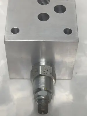 USED SUN HYDRAULICS 9FQ7