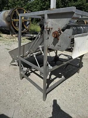 USED MAGNUSON ENGINEERING SHUFFLO FEEDER AND SLICER 54" WIDE