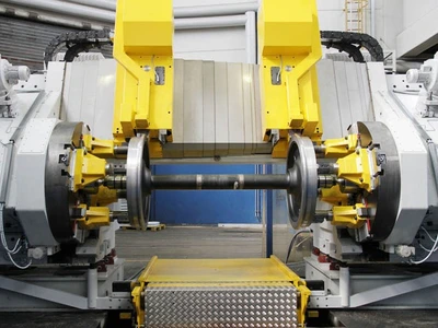USED HEGENSCHEIDT MFD 165 PORTAL WHEELSET LATHE