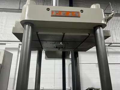USED REIS TUS-90