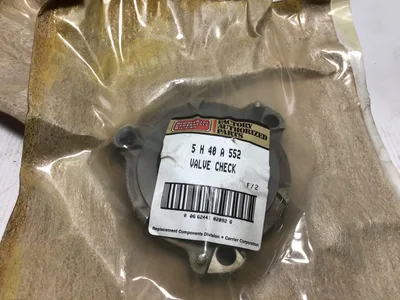New Carrier 5H40-A552 Valve Check